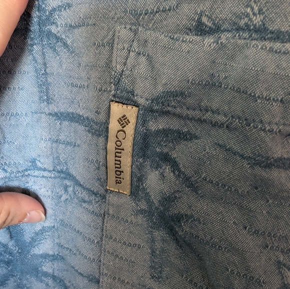 Columbia Men's M Button Up Salmon Shirt - Picture 3 of 4